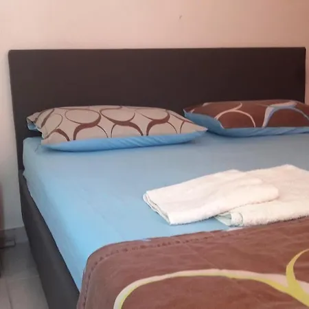 Apartment 2 Very Close To Kalamata
