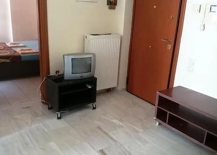 2 Very Close To Apartment *